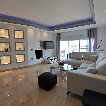 Luxury Front Line In Puerto Banus * Marbella